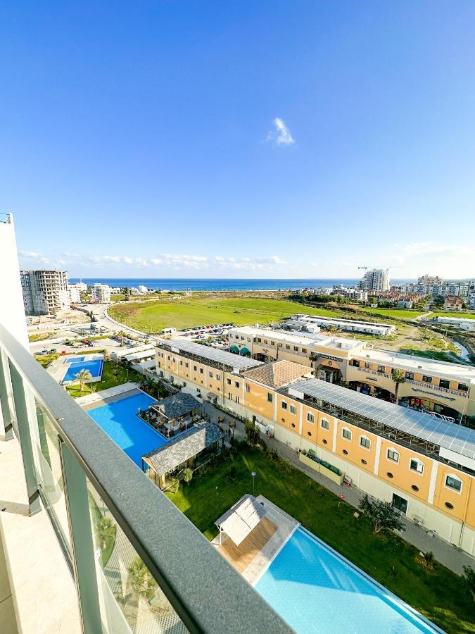 Luxury Sea View Two Bedroom Apartment In Caesar Resort & Spa, Long Beach Perivolia tou Trikomou Bagian luar foto