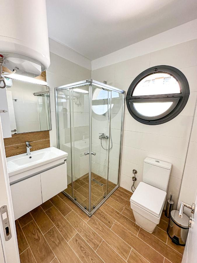 Luxury Sea View Two Bedroom Apartment In Caesar Resort & Spa, Long Beach Perivolia tou Trikomou Bagian luar foto